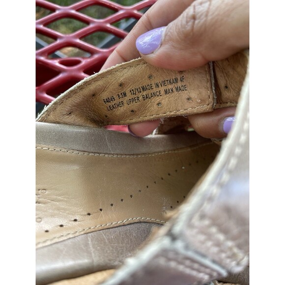 Clarks Unstructured  Comfort Beige Shoes Women’s Slip ons Sandals Size 8.5M - Picture 6 of 8